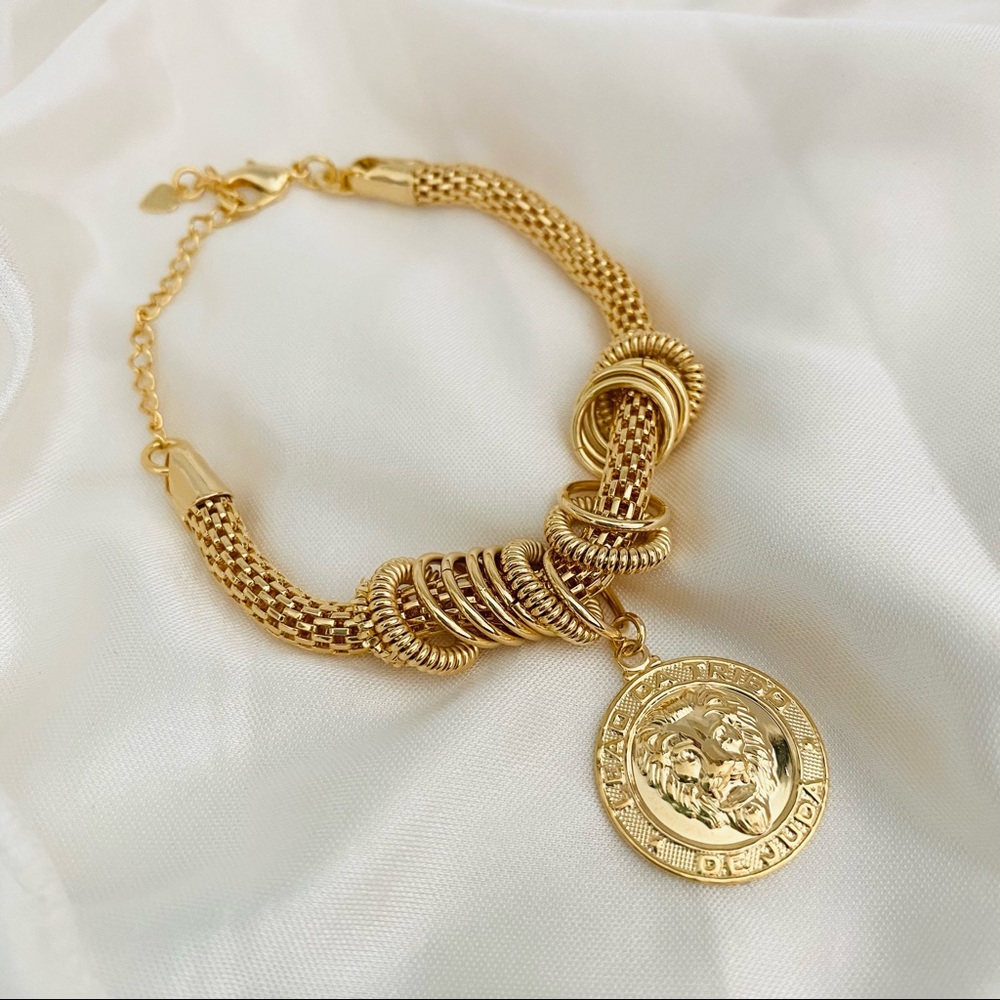Lion Face Charm Bracelet